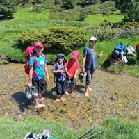 pieds dans l'eau! pieds dans l'eau!